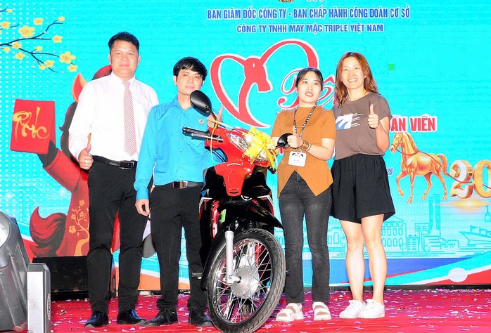 Mùa xuân đến sớm với người lao động - Ảnh 2. Mùa xuân đến sớm với người lao động - Ảnh 2.