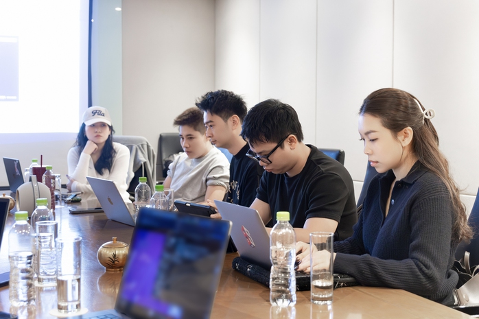 Đằng sau sự "đi&ecirc;n rồ" của Đấu trường Sấm diễn ra ở H&agrave; Nội  - Ảnh 3.