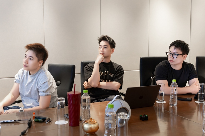 Đằng sau sự "đi&ecirc;n rồ" của Đấu trường Sấm diễn ra ở H&agrave; Nội  - Ảnh 1.