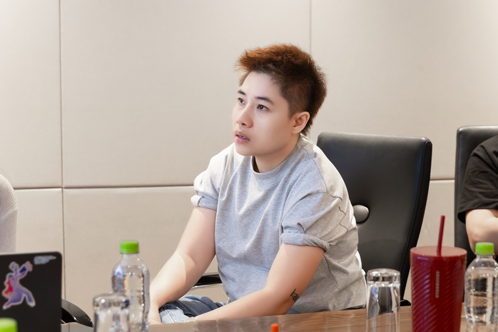 Đằng sau sự "đi&ecirc;n rồ" của Đấu trường Sấm diễn ra ở H&agrave; Nội  - Ảnh 2.