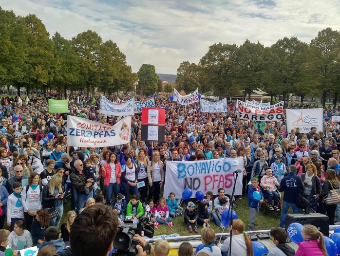 Châu Âu mạnh tay với "hóa chất vĩnh cửu" - Ảnh 1.