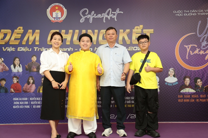 Cậu b&eacute; 12 tuổi &ldquo;đ&aacute;nh thức&rdquo; Trống Cơm bằng t&igrave;nh y&ecirc;u văn h&oacute;a Việt - Ảnh 3.