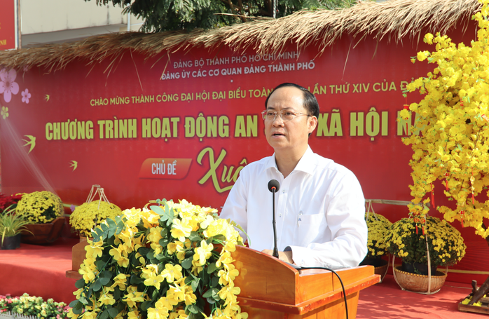 "Xu&acirc;n sẻ chia" đến với x&atilde; đảo duy nhất của TPHCM - Ảnh 1.