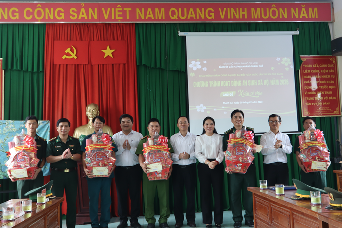 "Xu&acirc;n sẻ chia" đến với x&atilde; đảo duy nhất của TPHCM - Ảnh 4.