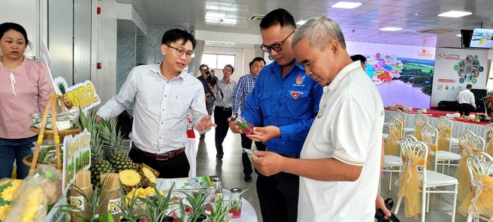 Phó Chủ tịch Quốc hội Lê Minh Hoan chia sẻ về Đàn sếu khởi nghiệp tại Đồng Tháp - Ảnh 3. Phó Chủ tịch Quốc hội Lê Minh Hoan chia sẻ về Đàn sếu khởi nghiệp tại Đồng Tháp - Ảnh 3.