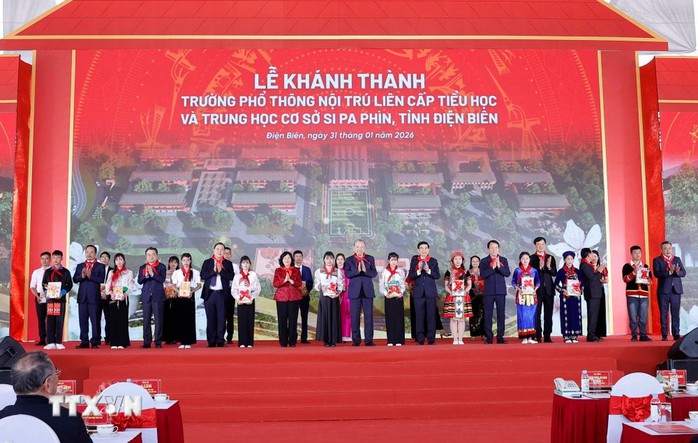 Tổng B&iacute; thư T&ocirc; L&acirc;m dự lễ kh&aacute;nh th&agrave;nh Trường Phổ th&ocirc;ng nội tr&uacute; li&ecirc;n cấp TH v&agrave; THCS Si Pa Ph&igrave;n - Ảnh 6.