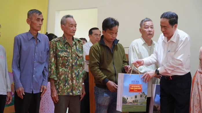 Chủ tịch Quốc hội Trần Thanh Mẫn làm việc tại Đồng Tháp , thúc đẩy phát triển bầu cử 2026 - Ảnh 4. Chủ tịch Quốc hội Trần Thanh Mẫn làm việc tại Đồng Tháp , thúc đẩy phát triển bầu cử 2026 - Ảnh 4.