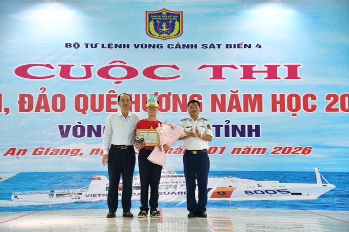 S&ocirc;i nổi cuộc thi "Em y&ecirc;u biển, đảo qu&ecirc; hương" ở An Giang - Ảnh 7.