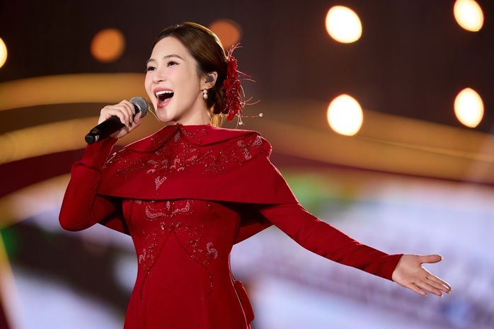 Bản hit mới của Hương Tr&agrave;m  - Ảnh 2.