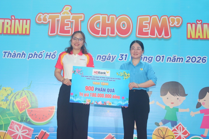 H&agrave;ng trăm thiếu nhi vui đ&oacute;n Tết sớm - Ảnh 5.