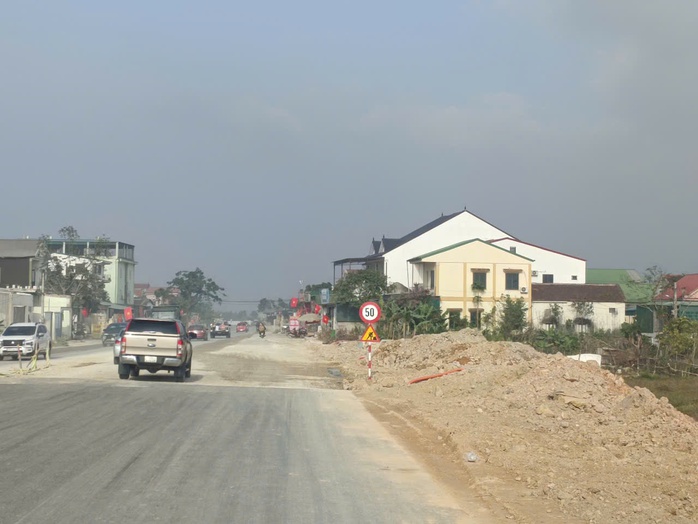 VIDEO: Dự &aacute;n 500 tỉ đồng vướng mặt bằng, nhiều l&atilde;nh đạo bị y&ecirc;u cầu kiểm điểm - Ảnh 2.