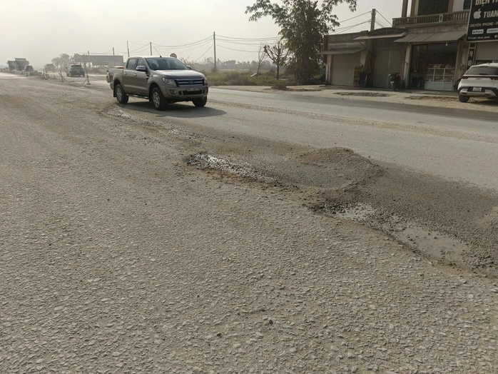 VIDEO: Dự &aacute;n 500 tỉ đồng vướng mặt bằng, nhiều l&atilde;nh đạo bị y&ecirc;u cầu kiểm điểm - Ảnh 5.