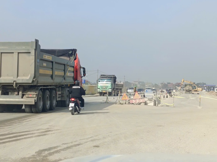 VIDEO: Dự &aacute;n 500 tỉ đồng vướng mặt bằng, nhiều l&atilde;nh đạo bị y&ecirc;u cầu kiểm điểm - Ảnh 1.