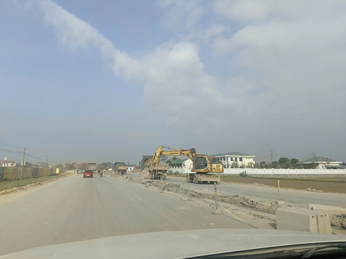 VIDEO: Dự &aacute;n 500 tỉ đồng vướng mặt bằng, nhiều l&atilde;nh đạo bị y&ecirc;u cầu kiểm điểm - Ảnh 8.