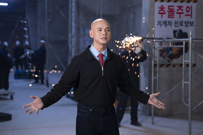 Phan Đinh T&ugrave;ng h&aacute;t cho người Việt xa xứ  - Ảnh 1.