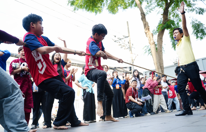 Hội xu&acirc;n DHV 2026: Trẩy hội l&agrave;ng, vui Tết rộn r&agrave;ng - Ảnh 2.