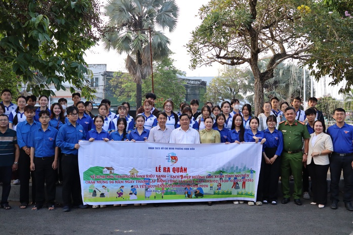 Phường Ninh Kiều Cần Thơ ra qu&acirc;n vệ sinh m&ocirc;i trường đ&oacute;n Tết 2026 - Ảnh 2.