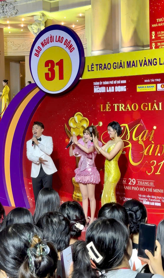 Tiffany Bun &ndash; giấc mơ &acirc;m nhạc sau một thập kỷ im lặng - Ảnh 3.