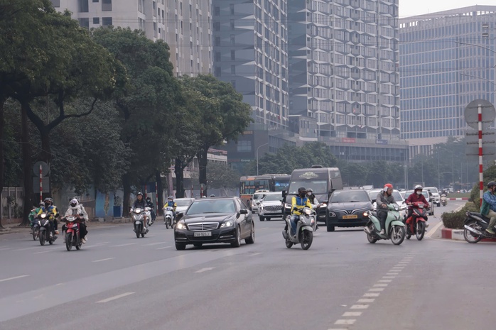 Nhiều tuyến đường ở H&agrave; Nội &ugrave;n ứ sau kỳ nghỉ Tết Dương lịch 2026 - Ảnh 3.