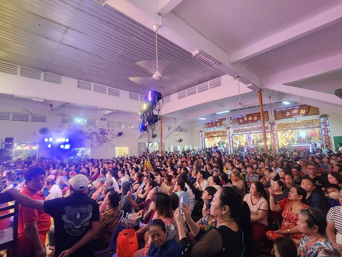 T&iacute;n hiệu vui đầu năm của Đo&agrave;n cải lương tuồng cổ Huỳnh Long, B&igrave;nh Tinh chinh phục kh&aacute;n giả - Ảnh 2.