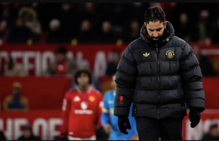 Man United sa thải Ruben Amorim sau 14 th&aacute;ng - Ảnh 3.