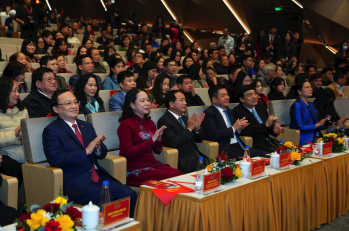 X&uacute;c động chương tr&igrave;nh nghệ thuật "Với Đảng vẹn to&agrave;n niềm tin y&ecirc;u" - Ảnh 1.