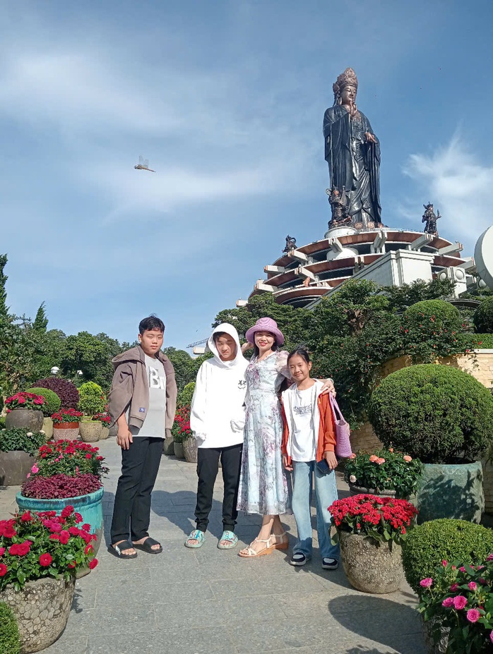 N&uacute;i B&agrave; Đen đ&oacute;n 84.000 lượt kh&aacute;ch dịp Tết Dương lịch  - Ảnh 1.