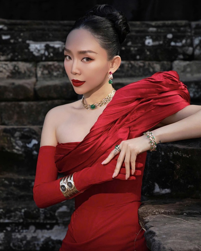 T&oacute;c Ti&ecirc;n &ndash; bản lĩnh của một ng&ocirc;i sao biết tự l&agrave;m mới m&igrave;nh  - Ảnh 5.