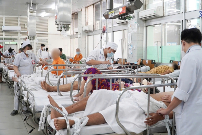 Thống k&ecirc; đ&aacute;ng lưu &yacute; từ Bệnh viện Chợ Rẫy - Ảnh 1.