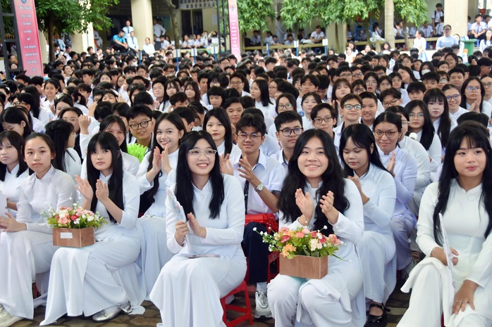 Đầu tư gi&aacute;o dục 580 . 133 Tỉ đồng gi&uacute;p Việt Nam bứt ph&aacute; trong tương lai - Ảnh 1.