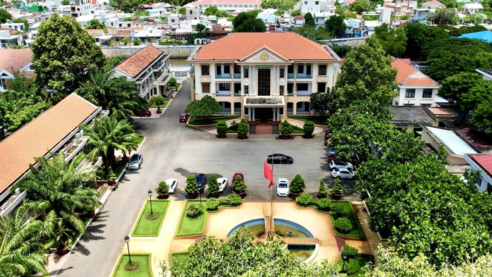 "Điều bất hợp lý" trong gói thầu về giáo dục tại thành phố Bà Rịa cũ - Ảnh 1.