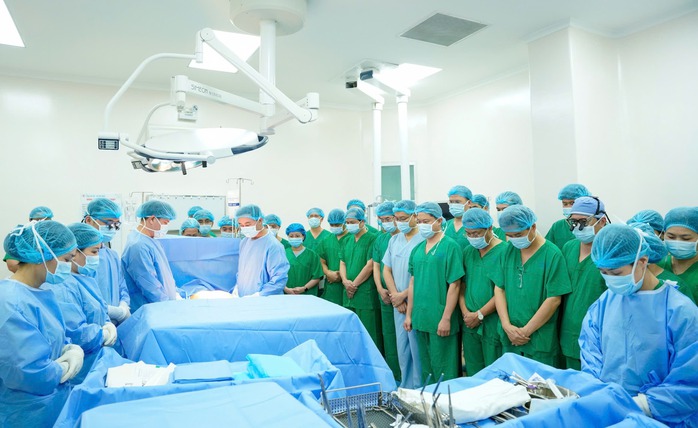 Bệnh viện Đại học Y Dược TPHCM thực hiện 2 ca gh&eacute;p tạng cứu sống bệnh nh&acirc;n - Ảnh 1.