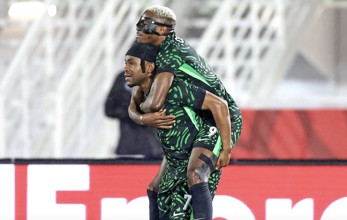 "Đại b&agrave;ng xanh" Nigeria thẳng tiến, tứ kết AFCON đầy ắp anh h&agrave;o - Ảnh 2.