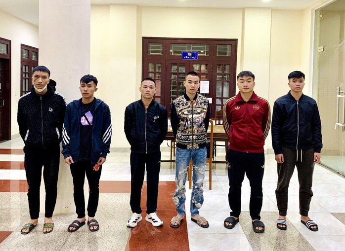 Nhóm cho vay lãi nặng bị bắt tại Quảng Trị với thủ đoạn tinh vi - Ảnh 1. Nhóm cho vay lãi nặng bị bắt tại Quảng Trị với thủ đoạn tinh vi - Ảnh 1.