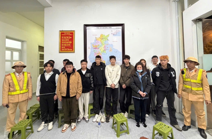 Khởi tố vụ &aacute;n 12 người nước ngo&agrave;i nhập cảnh tr&aacute;i ph&eacute;p v&agrave;o Việt Nam - Ảnh 1.