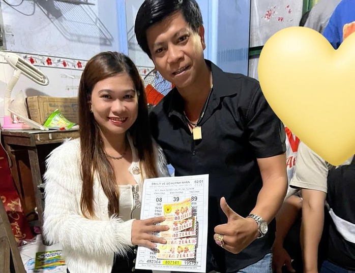 Tìm người trúng độc đắc 28 tỉ đồng Xổ số miền Nam tại chợ Bình Điền - Ảnh 2. Tìm người trúng độc đắc 28 tỉ đồng Xổ số miền Nam tại chợ Bình Điền - Ảnh 2.