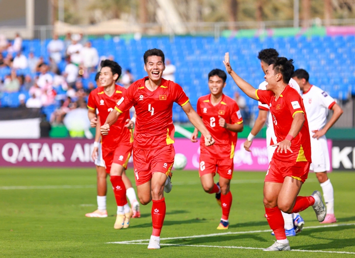 HLV Kim Sang-sik tiết lộ nguyên nhân giúp U23 Việt Nam thắng U23 Jordan - Ảnh 2.