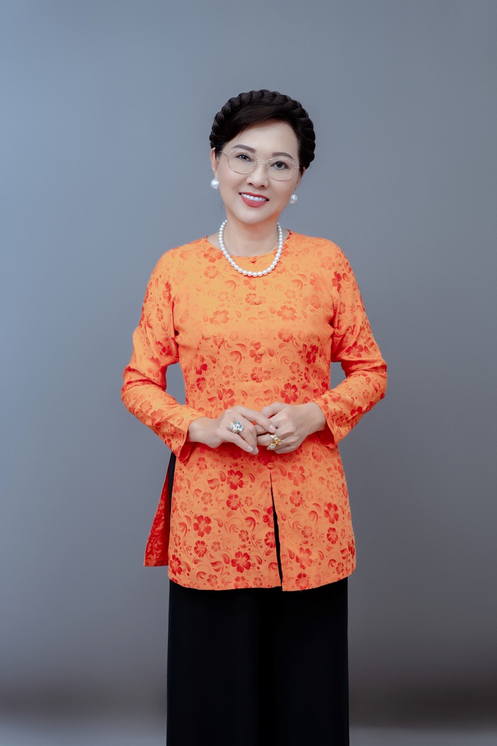 Diễn viên Phương Dung tiết lộ "áo vía" từ cả trăm áo bà ba đủ màu - Ảnh 5.