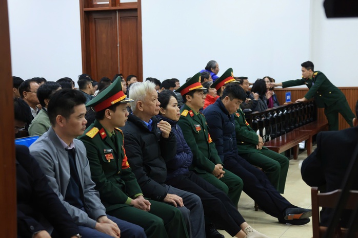 Đại gia mua cổ phần Tập đo&agrave;n Ph&uacute;c Sơn bồi thường cho Hậu Ph&aacute;o 7 . 000 Tỉ đồng - Ảnh 1.