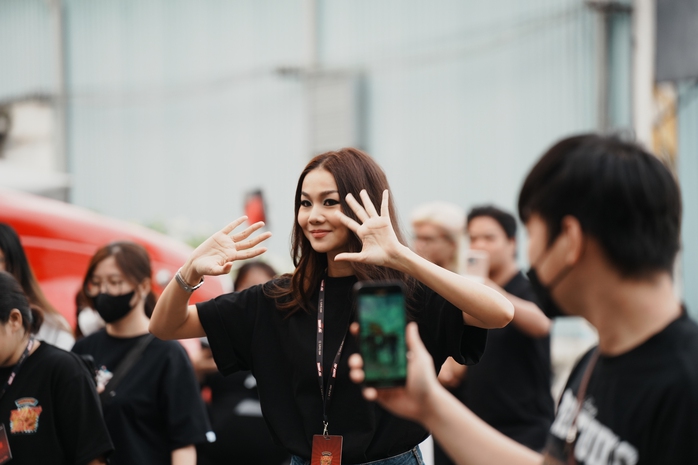 T&aacute;i hợp sau 8 năm, Thanh Hằng đối đầu Hồng &Aacute;nh - Ảnh 7.