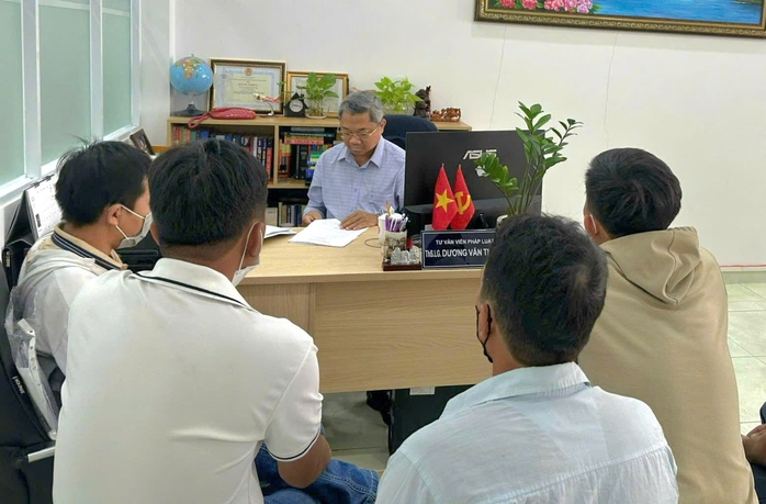 Vội vàng sa thải, thiệt hại đi kèm - Ảnh 1.