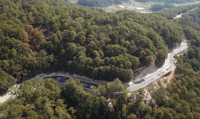 Tạm dừng lưu th&ocirc;ng 1 đoạn đ&egrave;o Prenn để khắc phục sạt trượt - Ảnh 1.