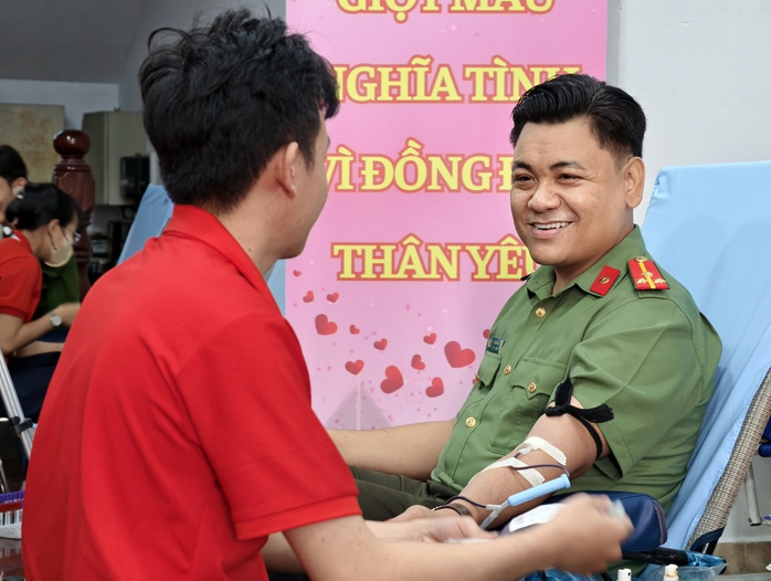 C&aacute;n bộ C&ocirc;ng an TP Cần Thơ x&uacute;c động với 113 lần hiến m&aacute;u t&igrave;nh nguyện V&igrave; nh&acirc;n d&acirc;n - Ảnh 3.