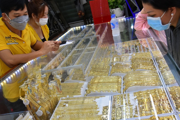 Giá vàng SJC và vàng nhẫn tiếp tục tăng Mạnh trong tháng 1 năm 2026 - Ảnh 2. Giá vàng SJC và vàng nhẫn tiếp tục tăng Mạnh trong tháng 1 năm 2026 - Ảnh 2.