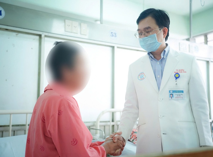 KIẾN TẠO VỊ THẾ, TƯƠNG LAI: Xứng danh Bệnh viện Chợ Rẫy - Ảnh 2. KIẾN TẠO VỊ THẾ, TƯƠNG LAI: Xứng danh Bệnh viện Chợ Rẫy - Ảnh 2.