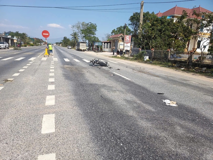 Tai nạn nghi&ecirc;m trọng ở Quảng Trị, 3 học sinh nguy kịch - Ảnh 1.