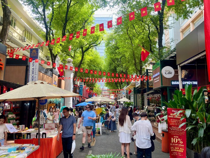 10 năm lan tỏa tri thức v&agrave; văn h&oacute;a đọc - Ảnh 2.