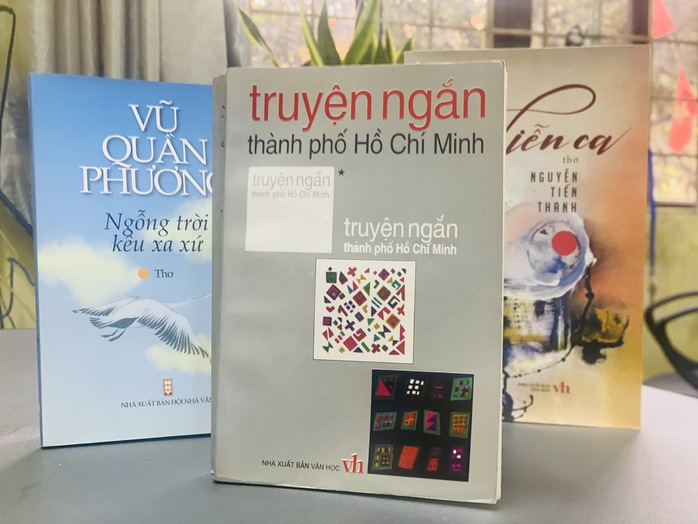 Nhà nước hỗ trợ, khuyến khích phát triển văn học - Ảnh 1. Nhà nước hỗ trợ, khuyến khích phát triển văn học - Ảnh 1.