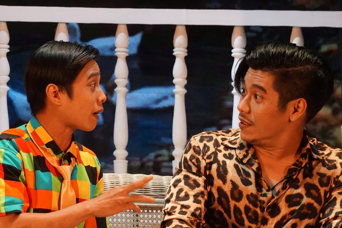 NSND Hồng Vân mang tiếng cười đến với vở hài "Tương đối rối tương phùng" - Ảnh 4.