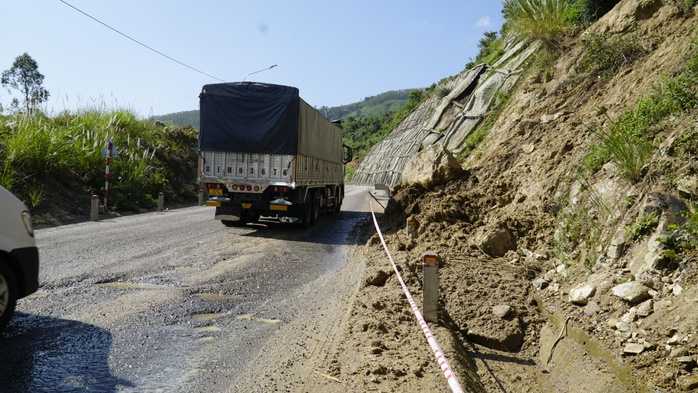 Quốc lộ 19 bị hư hỏng nghi&ecirc;m trọng , cần khắc phục gấp Trước khi b&agrave;n giao - Ảnh 3.